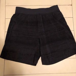 🍋 Men’s Lululemon Shorts size large